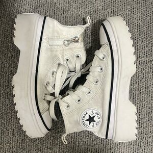 Converse Chuck Taylor All Star Lugged Lift Hi Sneaker